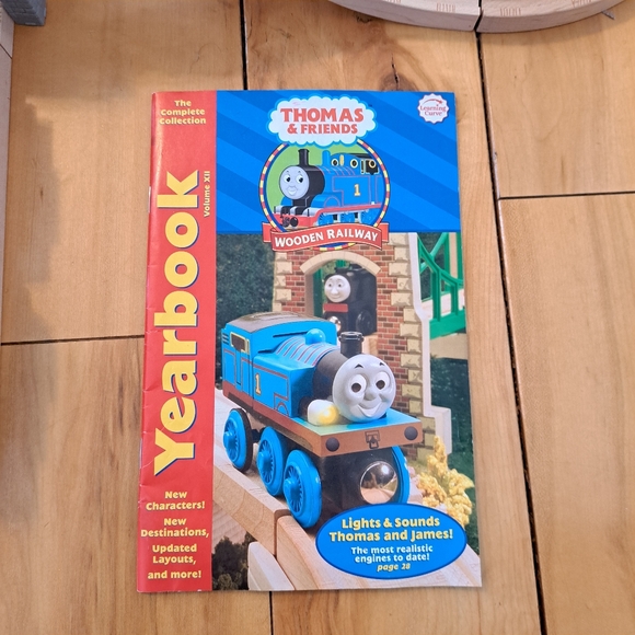 BATTERY OPERATED SIR TOPHAM HATT FIGURE 8 SET Thomas Train Wooden Railway - Picture 10 of 16